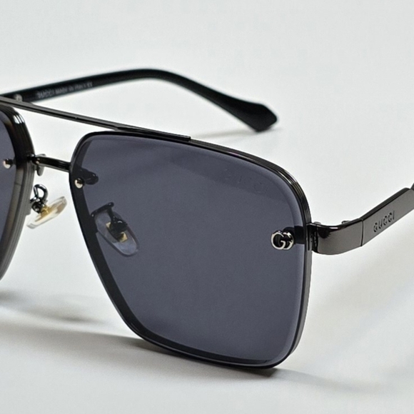 New GUCCI Sunglasses - Picture 2 of 5